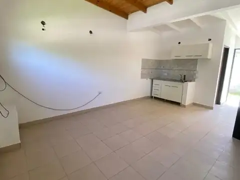 Casa 3 ambientes con 1 baño