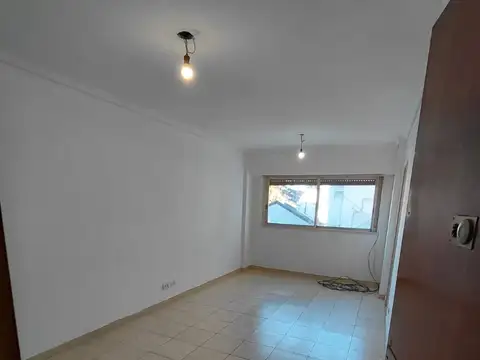 HERMOSO DEPARTAMENTO 1 AMBIENTE LUMINOSO - 27 METROS CUBIERTOS - COCINA SEPARADA