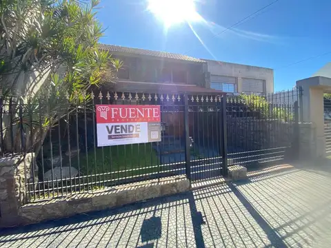 Chalet en Venta - Banfield Este