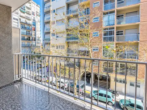 Venta departamento 2 amb balcon al frente p colon