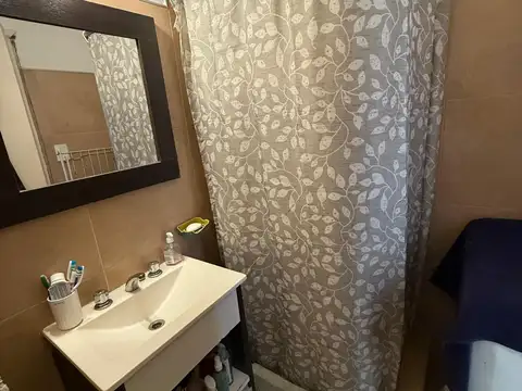 En venta depto 2 amb muy soleado zona centro