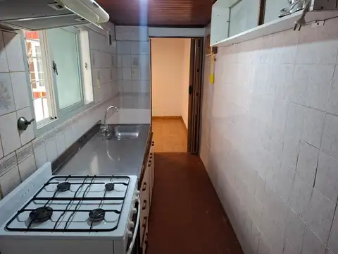 Depto Tipo Casa en Alquiler en Paternal, $ 600.000