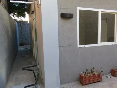 Depto Tipo Casa 4 ambientes con 2 baños