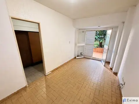 Departamento 1 dormitorio con patio en Echesortu