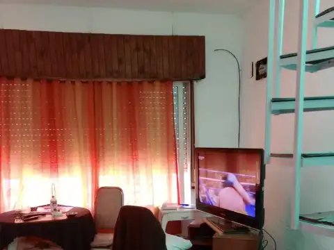 Chalet 3 ambientes con dependencia. Sarandí, Buenos Aires.