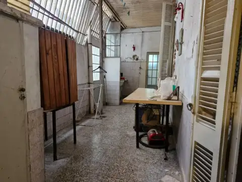 Depto Tipo Casa en Venta 50 años