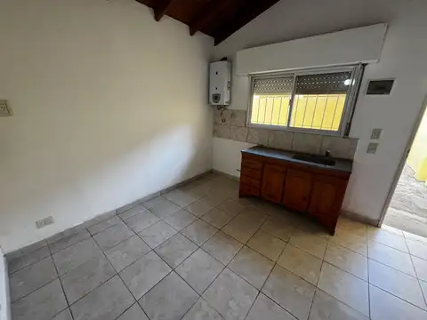 Villa Ballester, PH fondo, 2 ambientes, sin expensa