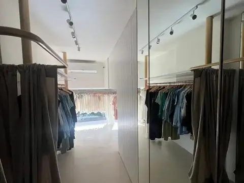 Local en Venta en Plaza San Martín, USD 400.000