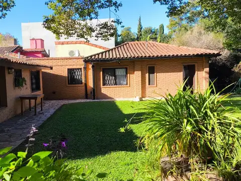Casa en Venta con 4 cocheras