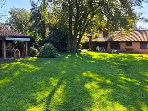 CASA QUINTA EN VENTA EN ADOLFO SOURDEAUX