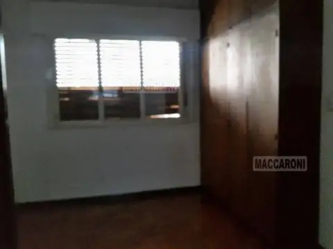 Depto Tipo Casa en Alquiler de 4 ambientes