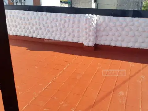 Depto Tipo Casa 4 ambientes con 2 baños