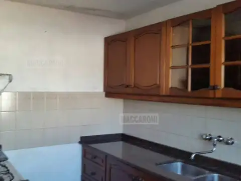 Depto Tipo Casa 4 ambientes con 2 baños