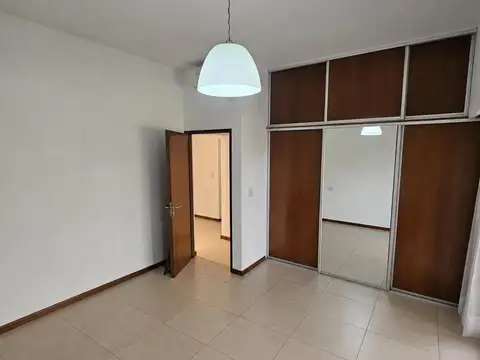 Casa en Alquiler al Oeste