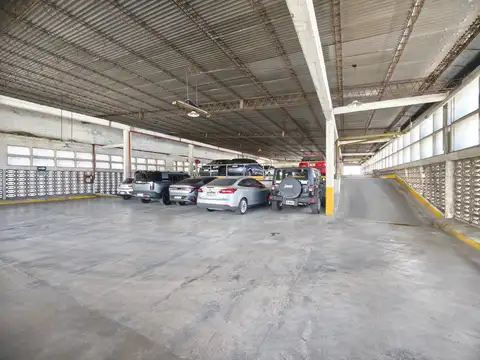 Venta cochera fija y cubierta en Las Cañitas