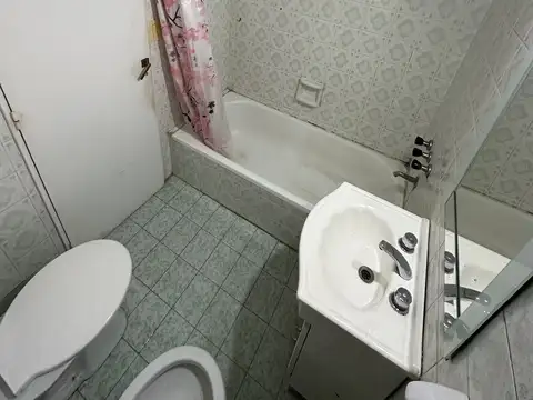 Departamento en Alquiler en Remedios de Escalada, $ 450.000