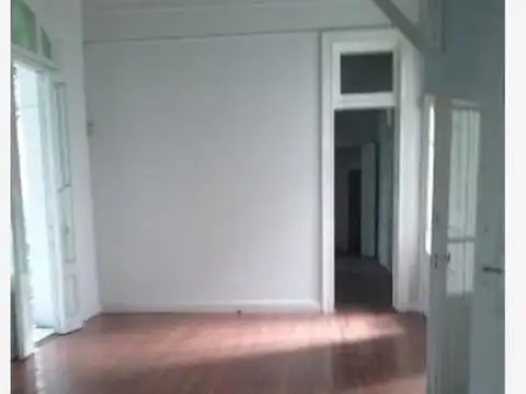 Depto Tipo Casa en Alquiler 50 años