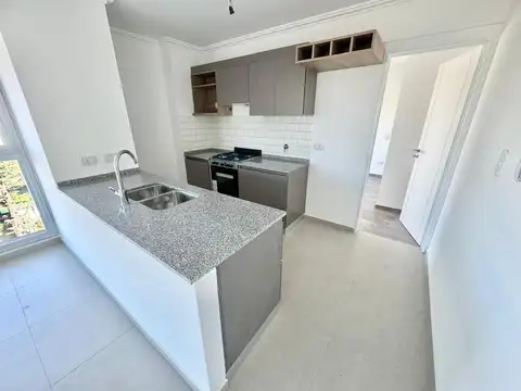 Departamento en Alquiler en Ituzaingo Sur, $ 650.000