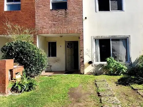 venta casa Barrio Pinar de Tigre, 5 ambientes a Refaccionar OPORTUNIDAD