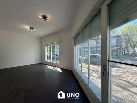 Urquiza 3304 - Casa de 2 Dormitorios.
