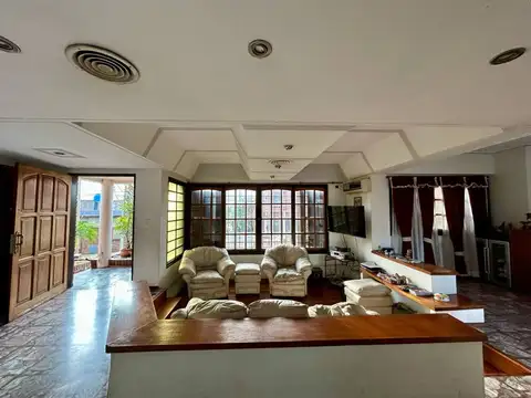 Casa en Venta en Martín Coronado, USD 269.900