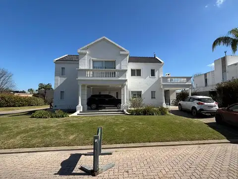 Casa en Alquiler de 4 dormitorios