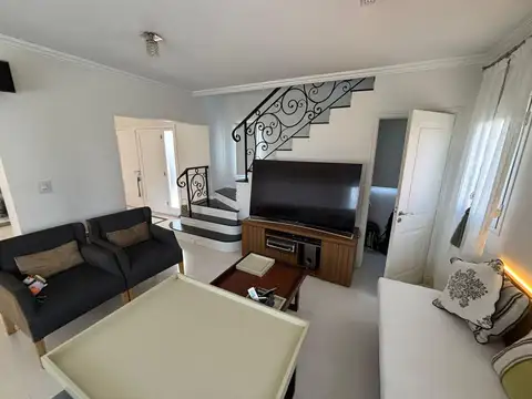 Casa en Alquiler al Este