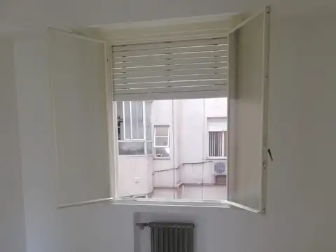 Rivadavia 1500, Piso 8