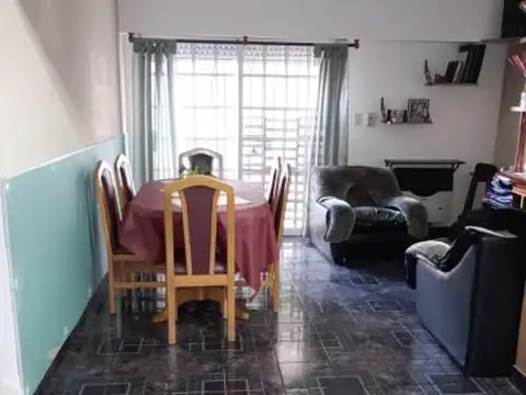 Depto Tipo Casa en Venta 45 años