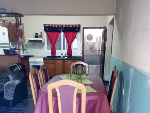 Depto Tipo Casa 3 ambientes con 1 baño