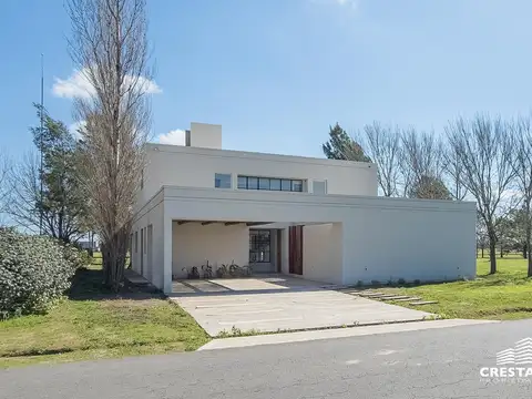 Venta / permuta - casa 4 dormitorios en barrio cerrado - la rinconada club de campo, ibarlucea.