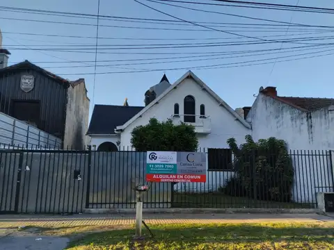 CASA 4 ambientes- USO COMERCIAL 