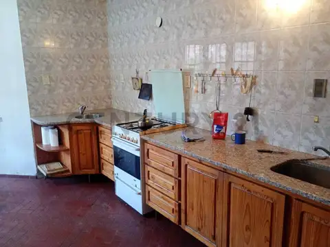 Casa en Alquiler con 1 cochera