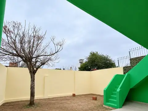 Casa el frente de 3 dormitorios en venta