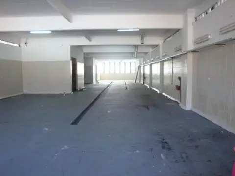Galpon en Venta en Pompeya, USD 590.000