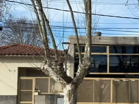 Casa en Venta 3 ambientes Comercial Martínez 