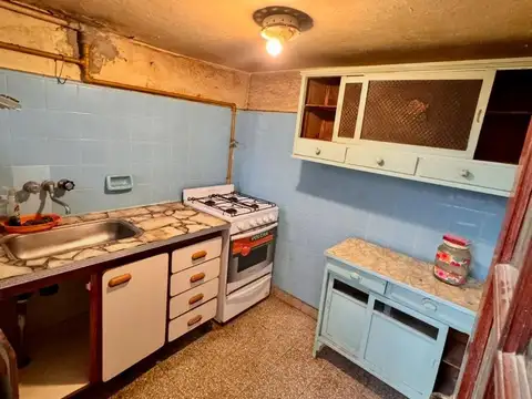 PH 3 Amb Almagro. 1er piso escalera. A refaccionar