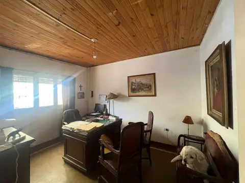 CASA EN VENTA BARRIO OBSERVATORIO 3 DORMITORIOS CON COCHERA.