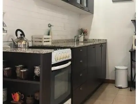Casa 4 ambientes con 1 baño