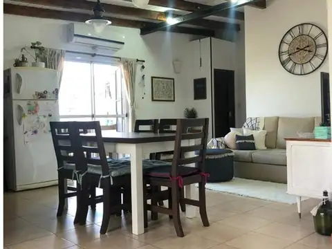Casa en Venta en Arroyito, USD 118.000