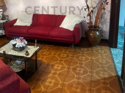 Aime Tschiffely 2300, Piso 0