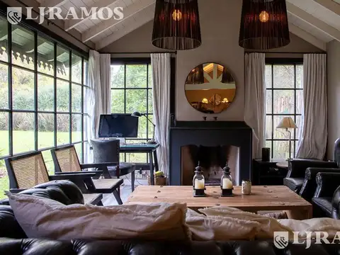 Casa 6 ambientes con 2 baños