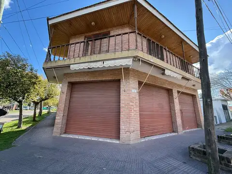 Casa 6 ambientes con 3 baños