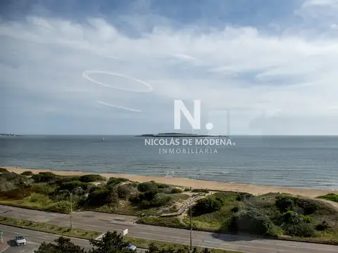 Espectacular departamento de 3 dorm. en alquiler con vista panorámica a Playa Mansa.