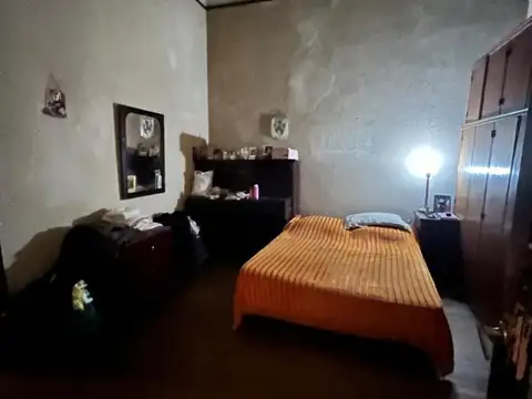 venta Casa 4 Ambientes 3 dormitorios,San Isidro c/Patio