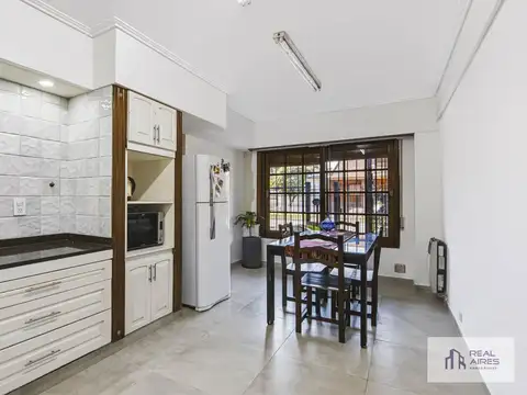 VENTA CASA CHALET 5 AMB CON PARQUE, QUINCHO Y GARAGE, BARRIO PARQUE CALCHAQUI