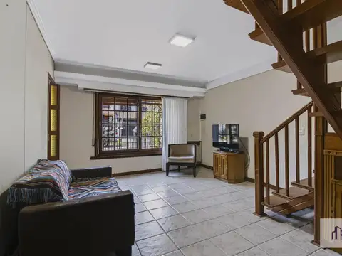 Casa 5 ambientes con 3 baños