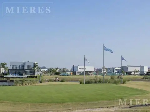 Terreno en Venta en El Cantón - Barrio Golf, USD 150.000