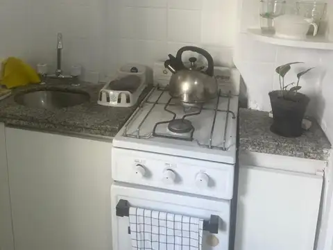 Venta departamento de 1 ambiente, zona Facultades, ideal renta !