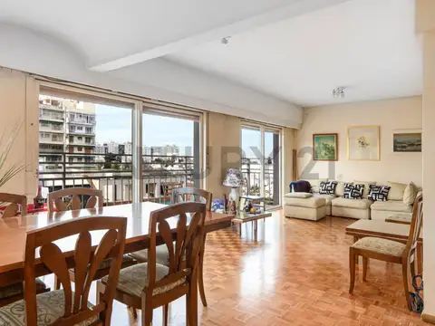EN VENTA DEPARTAMENTO DE 5 AMBIENTES COCHERA MAS HABITACION DE SERVICIO